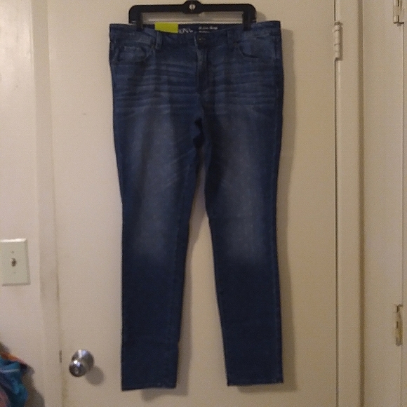 NWT! Plus Size Merona Modern Fit Mid Rise Polka-Dot Skinny Jeans, Size: … - Picture 13 of 16